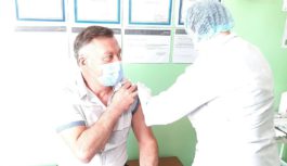 Роздільнянці отримують другу дозу вакцини “АstraZeneca” Роздільнянці отримують другу дозу вакцини “АstraZeneca”