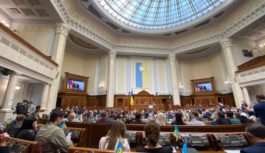 В Україні офіційно продовжили строк дії воєнного стану та загальної мобілізації терміном на 90 днів