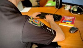 Просила “дати подзвонити” — і тікала: одеська шахрайка лишила п’ятьох людей без смартфонів Просила “дати подзвонити” — і тікала: одеська шахрайка лишила п’ятьох людей без смартфонів