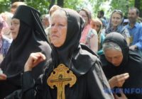 Церква афілійована з москвою має два варіанти дій: виконати припис або постати перед судом. У чому суть рішення ДЕСС і що буде далі?