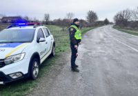 Поліцейські Роздільнянського РВП закликають водіїв бути обережними на дорозі через ожеледицю
