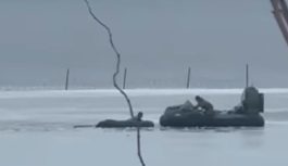 Троє дітей провалилися під кригу: дівчинку не врятували