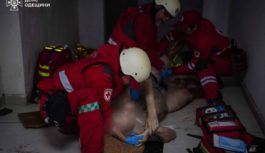 Дрон влучив у дев’ятиповерхівку в Одесі, є поранені, загинула одна людина