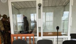 В апеляційному суді слухається резонансна справа щодо жінки та її співмешканця, які залишили в небезпеці травмовану дитину, а після її смерті приховали тіло в морозилці