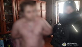 Виманювали у людей гроші за «активацію» неіснуючих кредитів: одеські поліцейські припинили діяльність групи шахраїв